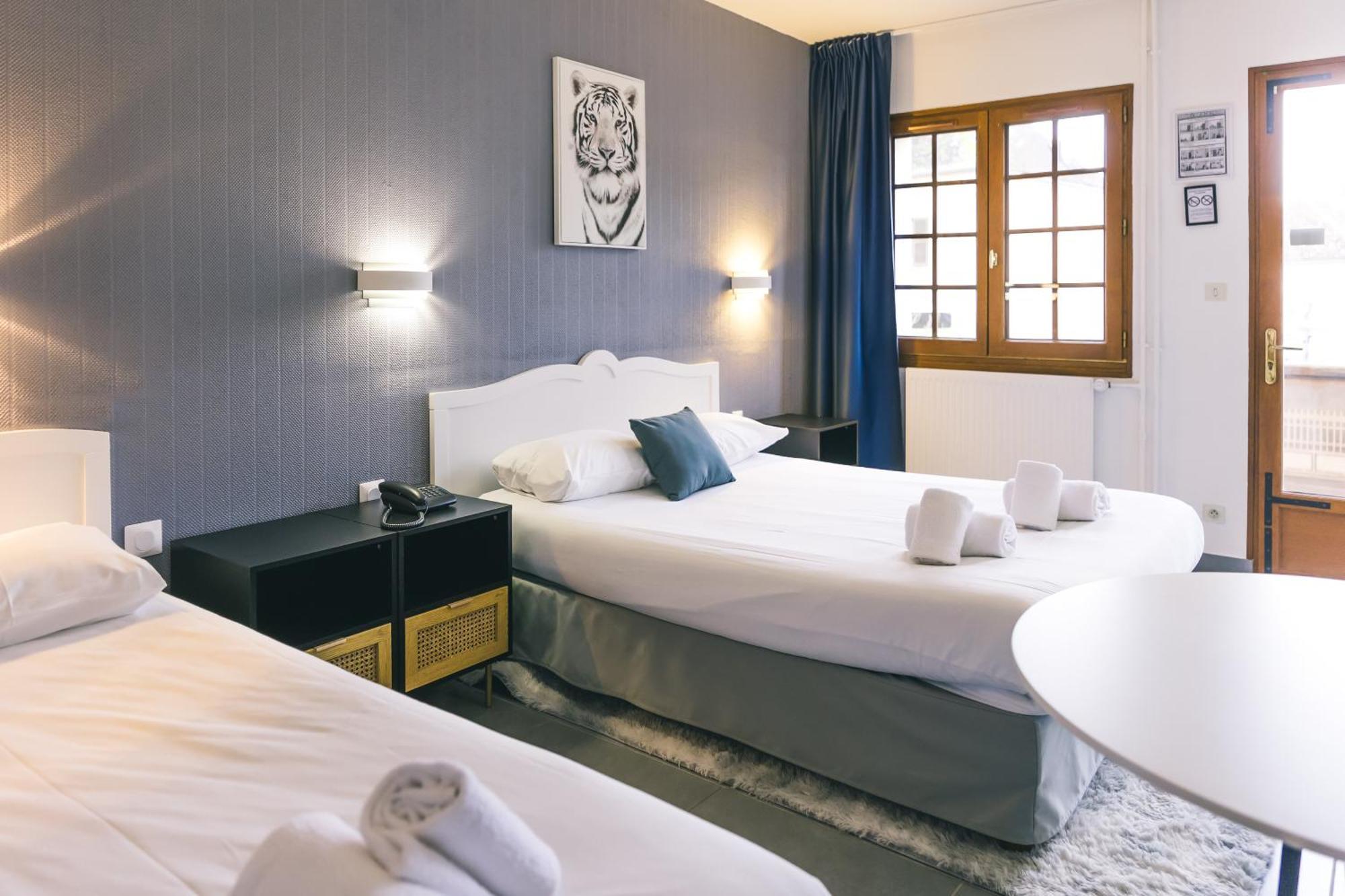 Logis Hotel & Restaurant Le Soleil D'Or Montigny-la-Resle ภายนอก รูปภาพ
