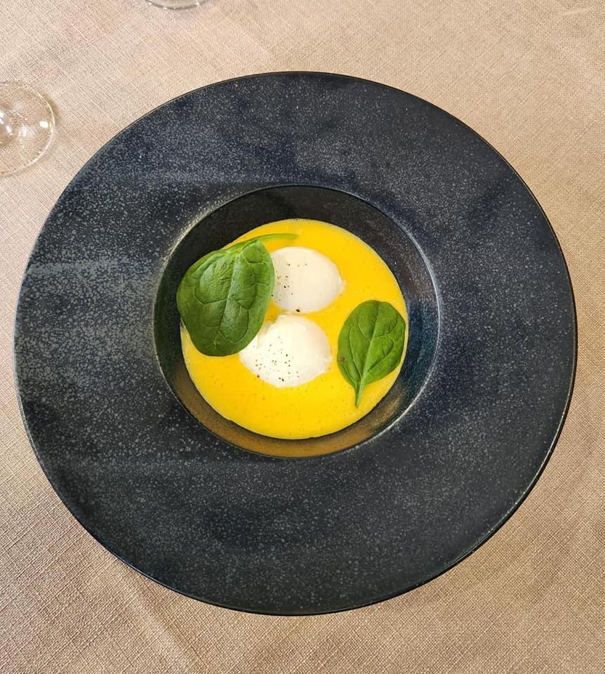 Logis Hotel & Restaurant Le Soleil D'Or Montigny-la-Resle ภายนอก รูปภาพ