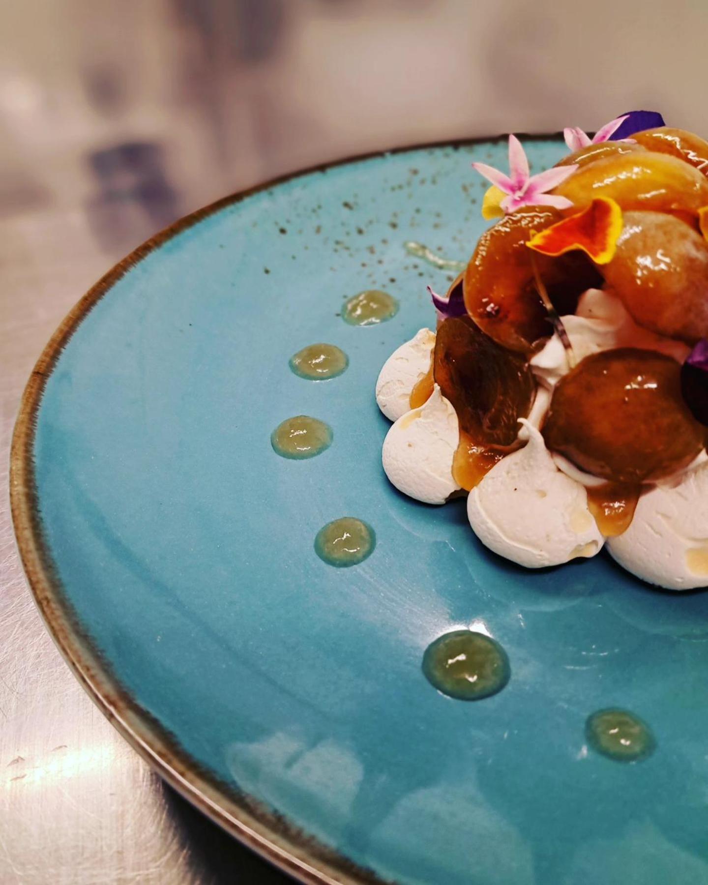 Logis Hotel & Restaurant Le Soleil D'Or Montigny-la-Resle ภายนอก รูปภาพ